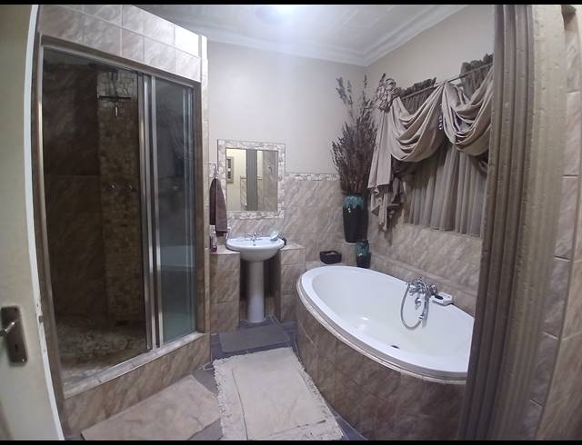 3 BEDROOM HOUSE FOR SALE IN ELSBURG